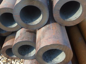 Q345B無(wú)縫鋼管